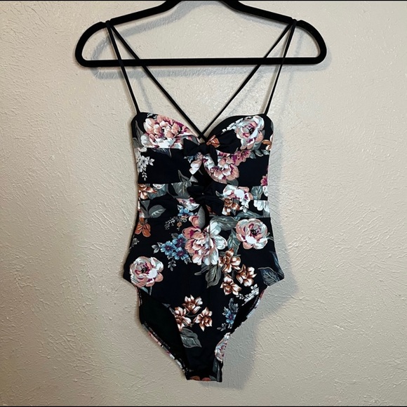 COPY - NWT Time and Tru High Leg One Piece Swimsuit Floral Black Small - Picture 2 of 5